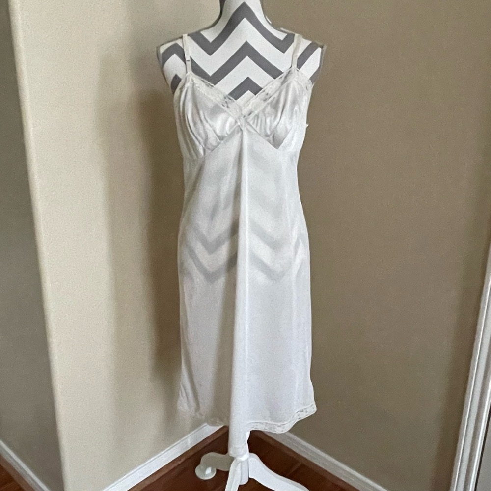 Vintage Vanity Fair Full Slip with Lace - Size: 38